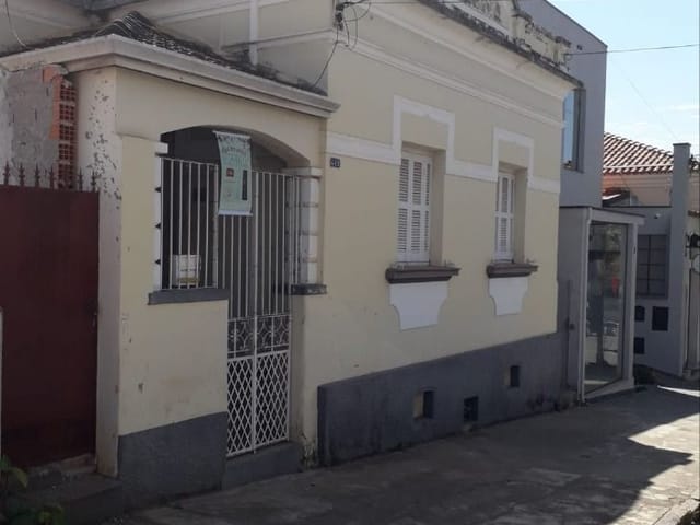 Casa com 249m² 3 quartos e 2 banheiros, à venda, no bairro Centro em São João da Boa Vista