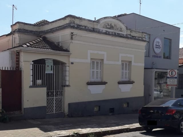 Casa com 249m² 3 quartos e 2 banheiros, à venda, no bairro Centro em São João da Boa Vista