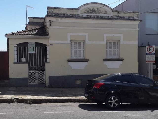Casa com 249m² 3 quartos e 2 banheiros, à venda, no bairro Centro em São João da Boa Vista