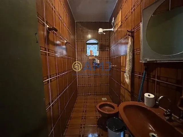 Casa com 432m² 3 quartos e 2 banheiros, à venda, no bairro Jardim América em Goiânia