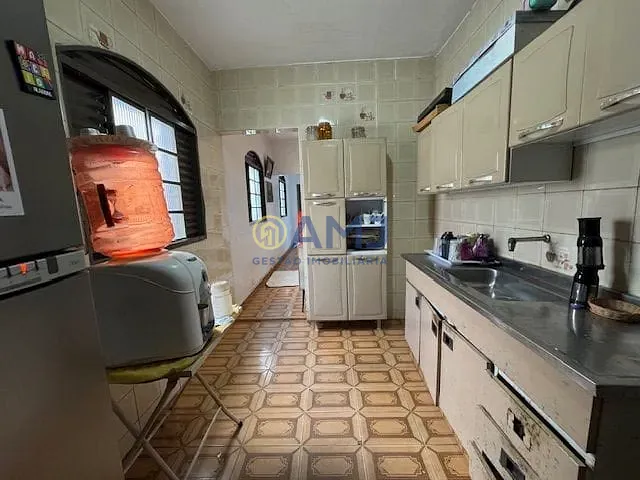 Casa com 432m² 3 quartos e 2 banheiros, à venda, no bairro Jardim América em Goiânia