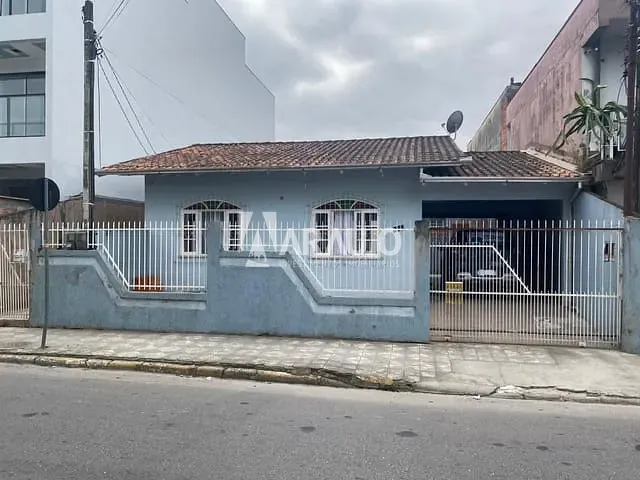 Casa com 259m² 2 quartos e 1 banheiro, à venda, no bairro São Vicente em Itajaí