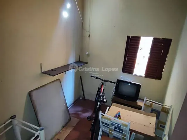 Casa com 200m² 4 quartos e 2 banheiros, à venda, no bairro Itararé em Teresina