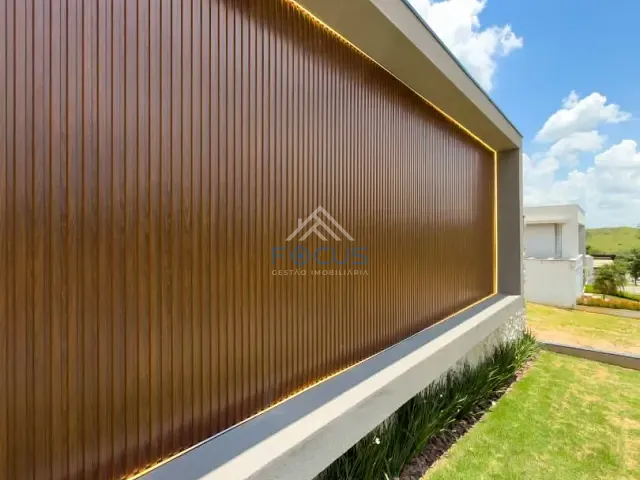 Casa com 600m² 3 quartos e 4 banheiros, à venda, no bairro Santa Cândida em Vinhedo