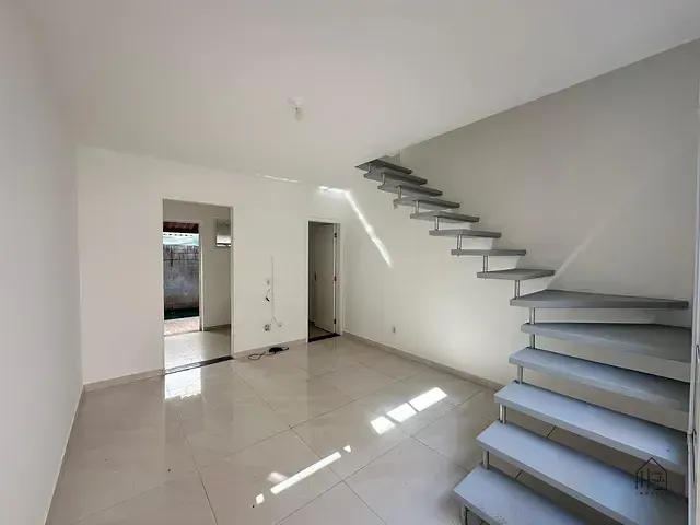 Casa com 123m² 2 quartos e 2 banheiros, à venda, no bairro Água Espraiada (Caucaia do Alto) em Cotia