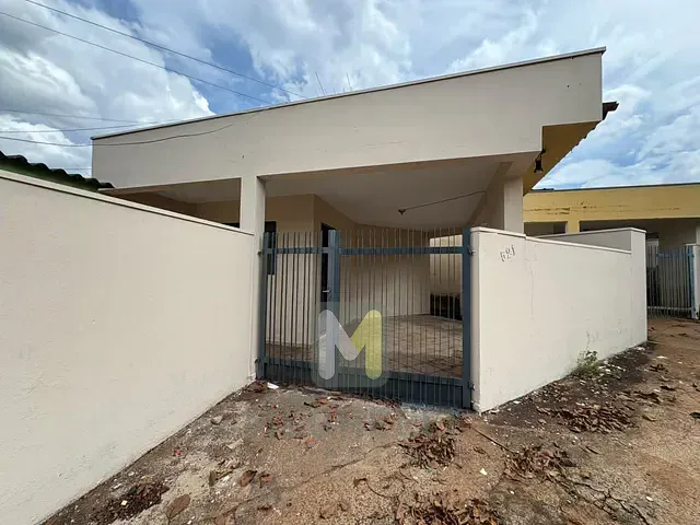 Casa 2 quartos e 1 banheiro, para alugar, no bairro Centro em Serrana