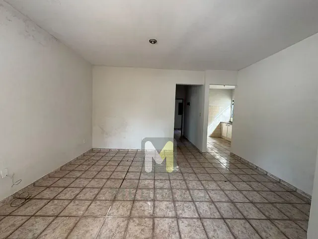 Casa 2 quartos e 1 banheiro, para alugar, no bairro Centro em Serrana