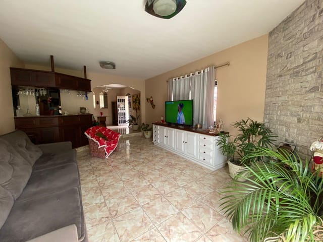 Casa com 290m² 3 quartos e 2 banheiros, à venda, no bairro Vila Valqueire em Rio de Janeiro