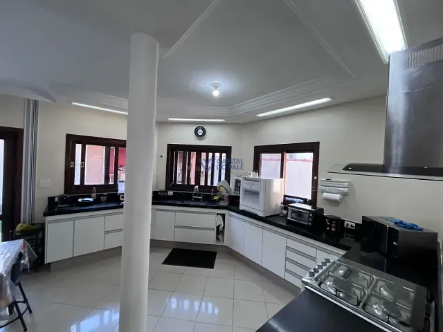 Casa com 360m² 3 quartos e 4 banheiros, à venda, no bairro Jardim das Colinas em São José dos Campos