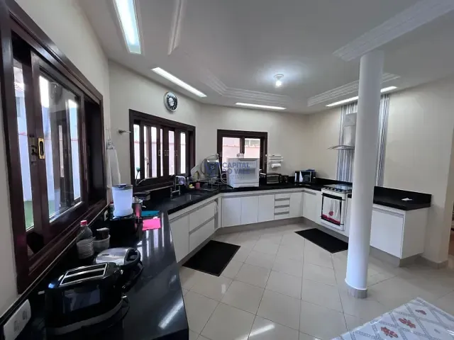 Casa com 360m² 3 quartos e 4 banheiros, à venda, no bairro Jardim das Colinas em São José dos Campos