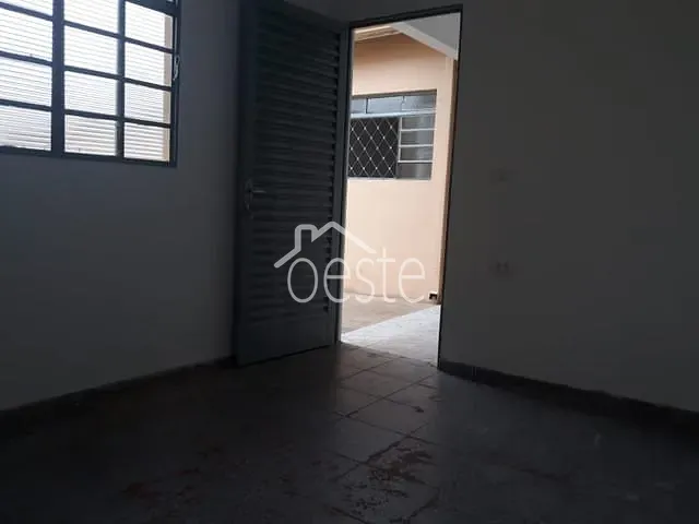 Casa com 110m² 2 quartos e 2 banheiros, à venda, no bairro Centro em Santa Bárbara D'Oeste