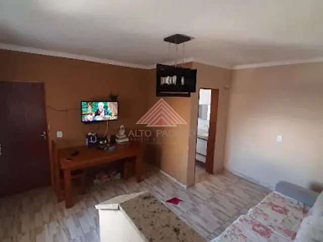Casa com 300m² 1 quarto e 1 banheiro, à venda, no bairro Jardim Zaira em Mauá