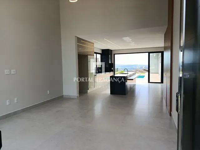 Casa com 455m² 3 quartos e 5 banheiros, à venda, no bairro Condomínio Residencial Campos do Conde em Bragança Paulista