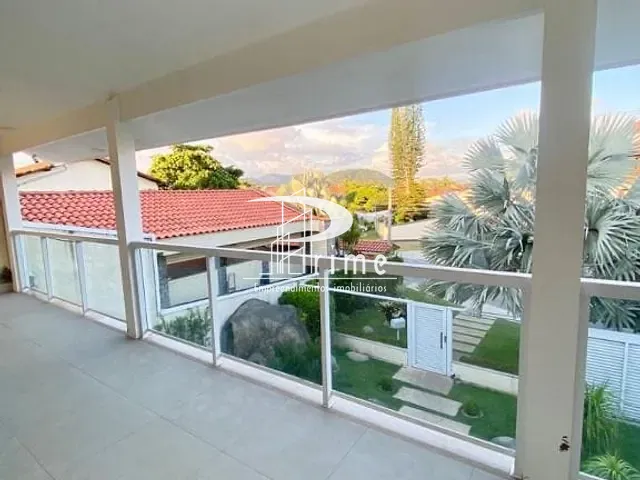 Casa com 1100m² 6 quartos e 10 banheiros, à venda, no bairro Camboinhas em Niterói