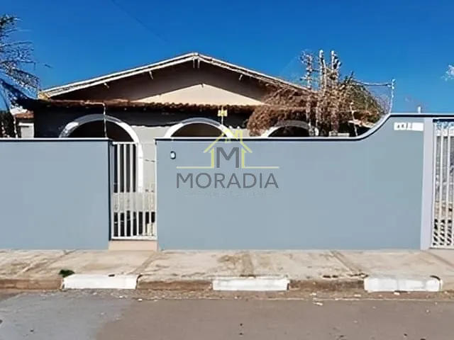 Casa com 468m² 3 quartos e 2 banheiros, à venda, no bairro Bebedouro em Guaxupé