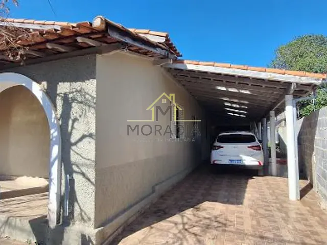 Casa com 468m² 3 quartos e 2 banheiros, à venda, no bairro Bebedouro em Guaxupé