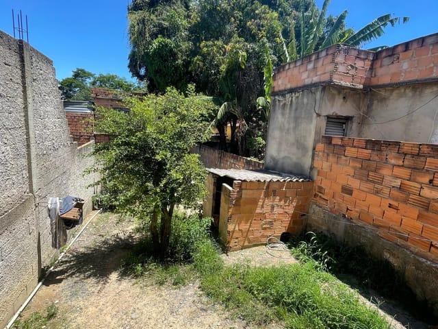 Casa 2 quartos e 2 banheiros, à venda, no bairro Florença em Ribeirão das Neves