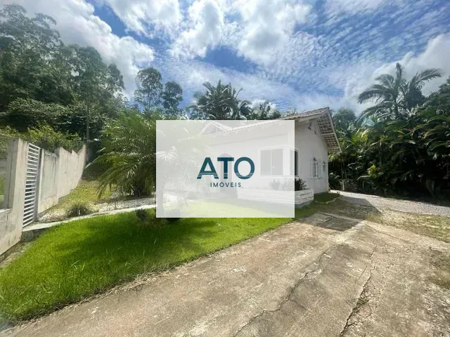 Casa 3 quartos e 1 banheiro, à venda, no bairro Nova  Descoberta em Tijucas