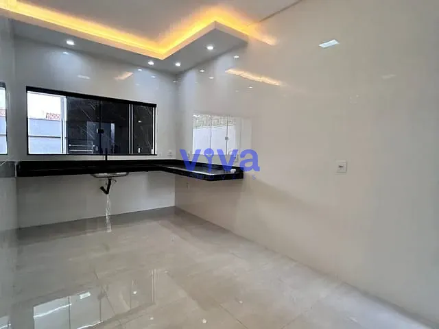 Casa 3 quartos e 3 banheiros, à venda, no bairro Morada dos Pássaros em Aparecida de Goiânia