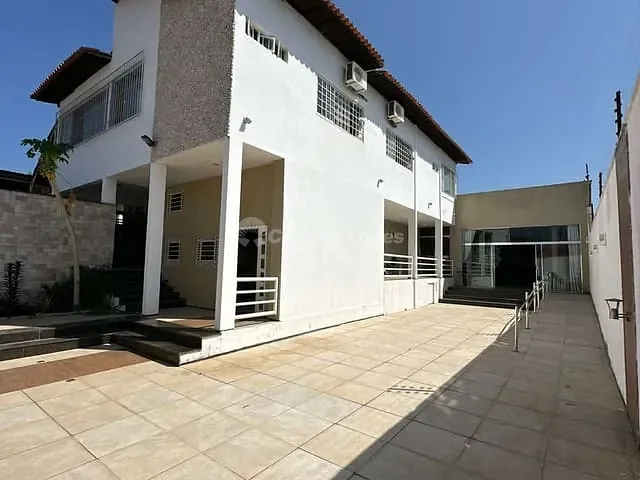 Casa com 780m² 7 quartos e 7 banheiros, à venda, no bairro Santa Isabel em Teresina