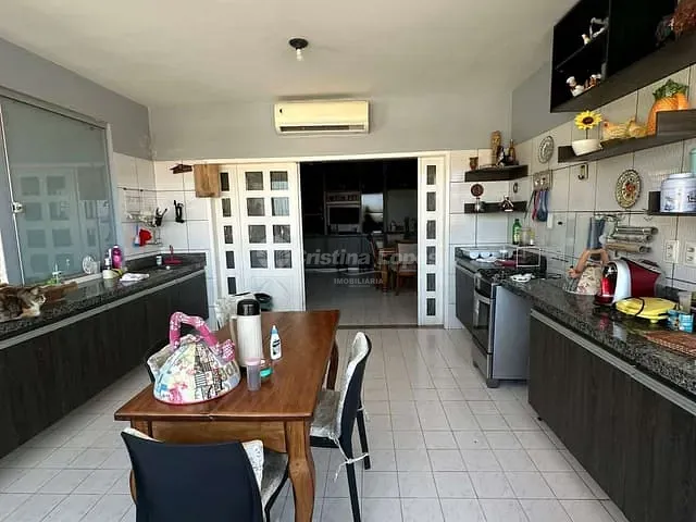 Casa com 780m² 7 quartos e 7 banheiros, à venda, no bairro Santa Isabel em Teresina