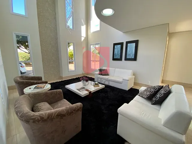 Casa 4 quartos e 6 banheiros, à venda, no bairro Cidade Jardim em Pirassununga