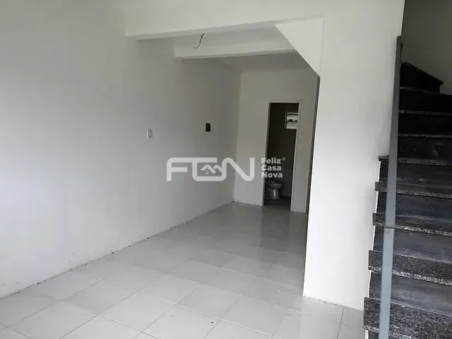 Casa com 72m² 2 quartos e 1 banheiro, à venda, no bairro Parque Verde I em Camaçari
