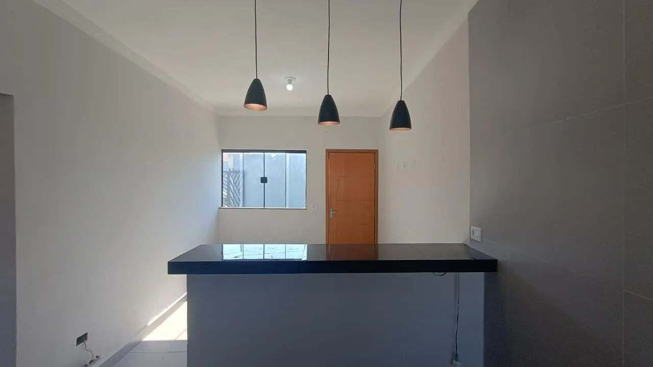 Casa semi nova à venda 2 quartos por R$210.000 no Jd. Ignês