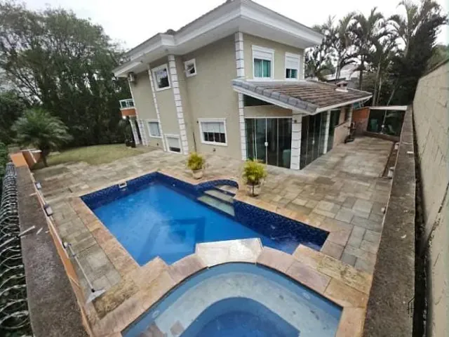 Casa com 500m² 5 quartos e 6 banheiros, para alugar, no bairro Pitas. em Cotia