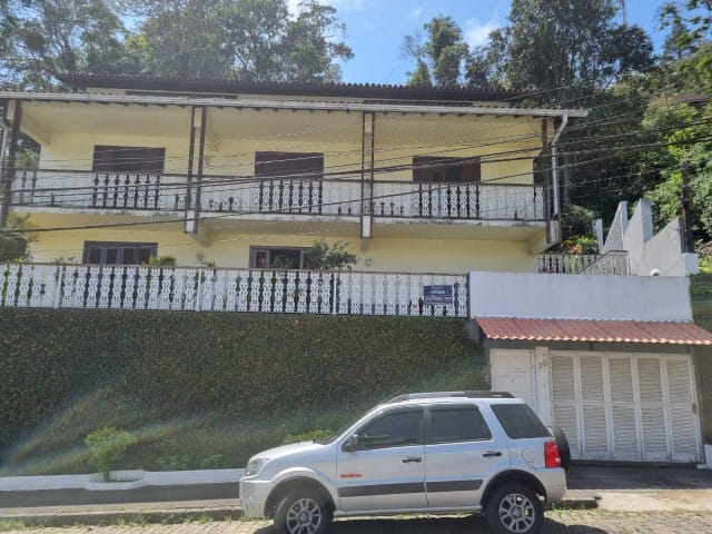 Casa à venda, no bairro Quitandinha em Petrópolis