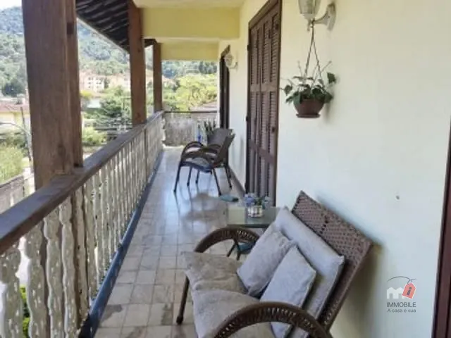 Casa à venda, no bairro Quitandinha em Petrópolis