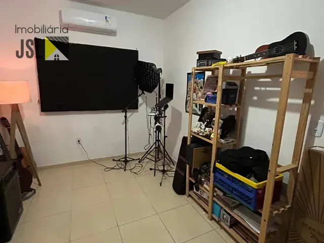 Casa com 125m² 2 quartos e 1 banheiro, à venda, no bairro Village das Flores em Caçapava