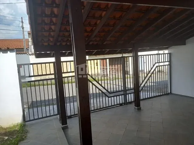 Casa com 200m² 3 quartos e 2 banheiros, à venda, no bairro Vila Suissa em Mogi das Cruzes