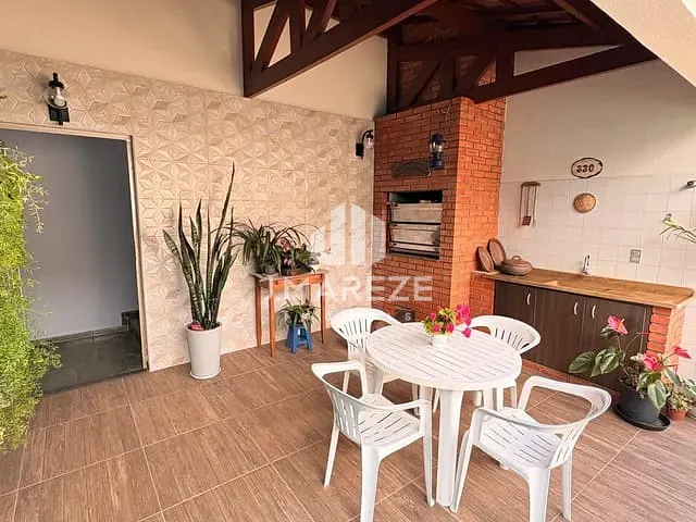 Casa com 641m² 3 quartos e 5 banheiros, à venda, no bairro Jardim Presidente Kennedy em Apucarana