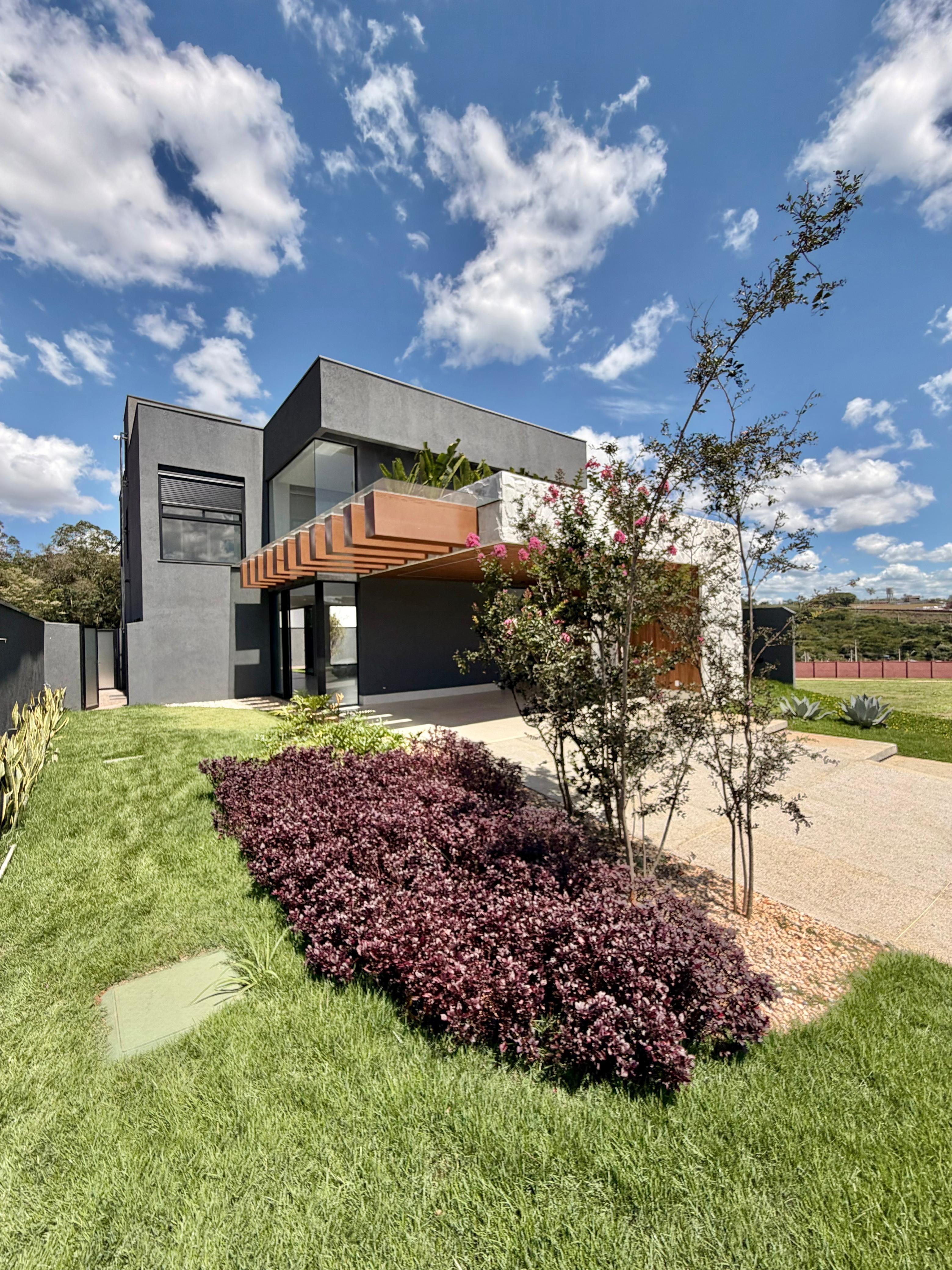 Casa à venda com 254 m2, 3 suítes, Jardins França, Goiânia, GO