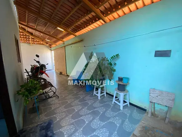 Casa com 360m² 3 quartos e 2 banheiros, à venda, no bairro Juparana em Araçuaí