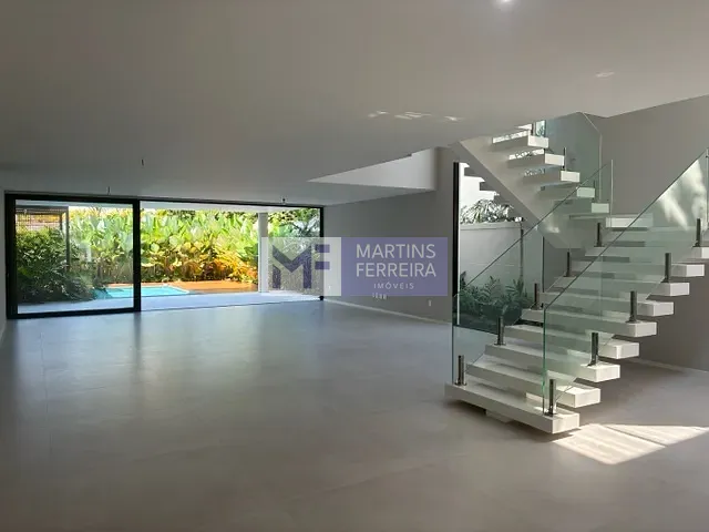 Casa com 715m² 6 quartos e 7 banheiros, à venda, no bairro Barra da Tijuca em Rio de Janeiro
