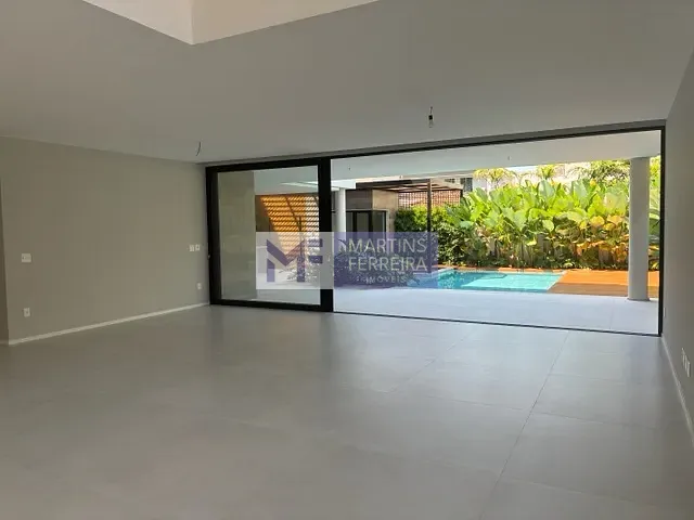 Casa com 715m² 6 quartos e 7 banheiros, à venda, no bairro Barra da Tijuca em Rio de Janeiro