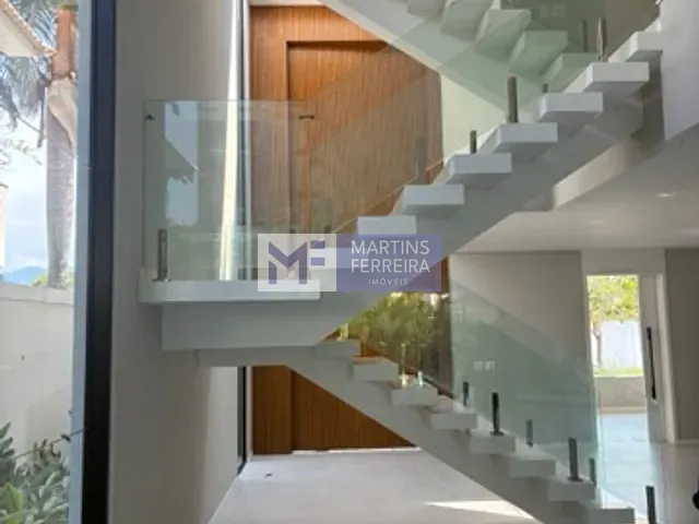 Casa com 715m² 6 quartos e 7 banheiros, à venda, no bairro Barra da Tijuca em Rio de Janeiro