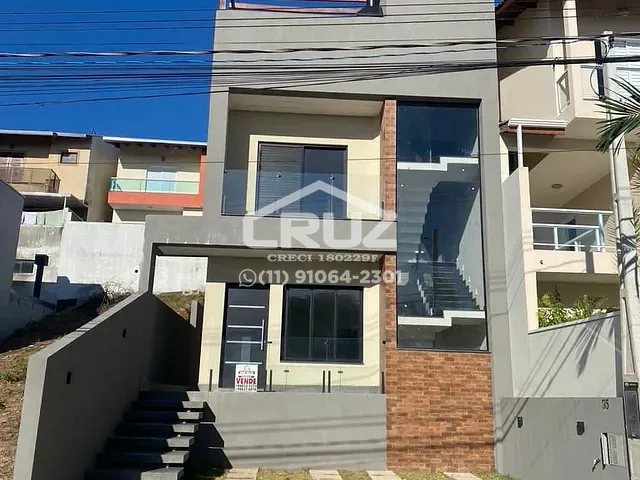 Casa 3 quartos e 6 banheiros, à venda, no bairro Villa Verde em Rua Petúnia
