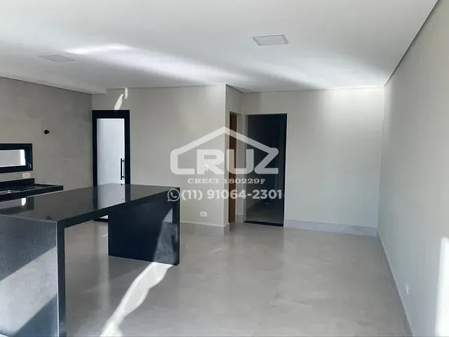 Casa 3 quartos e 6 banheiros, à venda, no bairro Villa Verde em Rua Petúnia