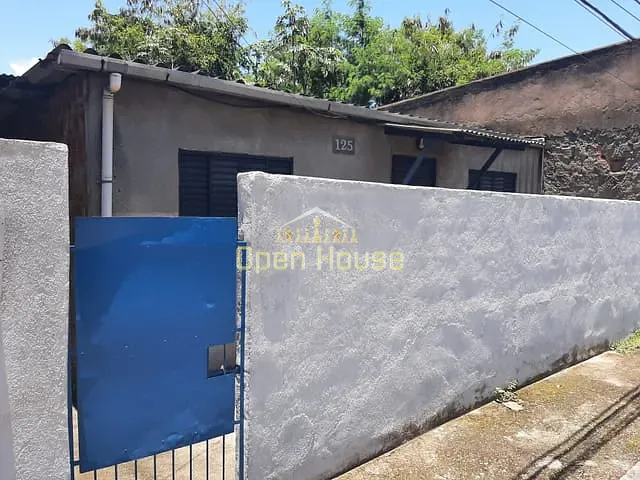 Casa 2 quartos e 1 banheiro, para alugar, no bairro Açude em Volta Redonda