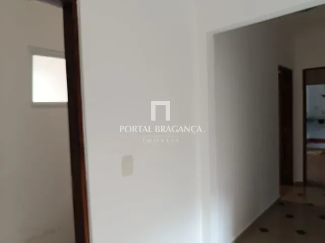 Casa 3 quartos e 2 banheiros, à venda ou para alugar, no bairro Condomínio Residencial Euroville em Bragança Paulista