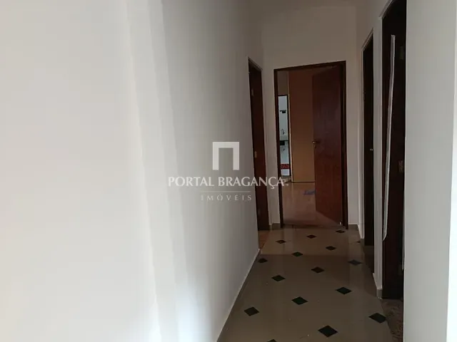Casa 3 quartos e 2 banheiros, à venda ou para alugar, no bairro Condomínio Residencial Euroville em Bragança Paulista