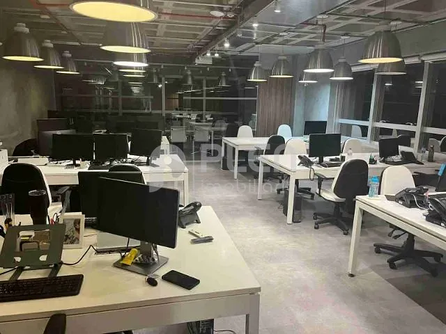 Sala à venda, no bairro Vila Olímpia em São Paulo