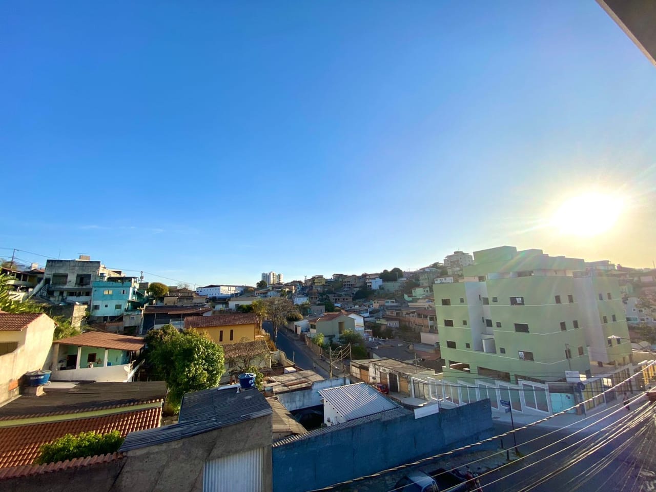 Casa com 5 quartos, 5 banhos 1 suíte, 1 lavabo, 3 salas, 7 vagas de garagem, 3 andares, 2 cozinhas, à venda, Alto Caiçaras, Belo Horizonte, MG miniatura 7