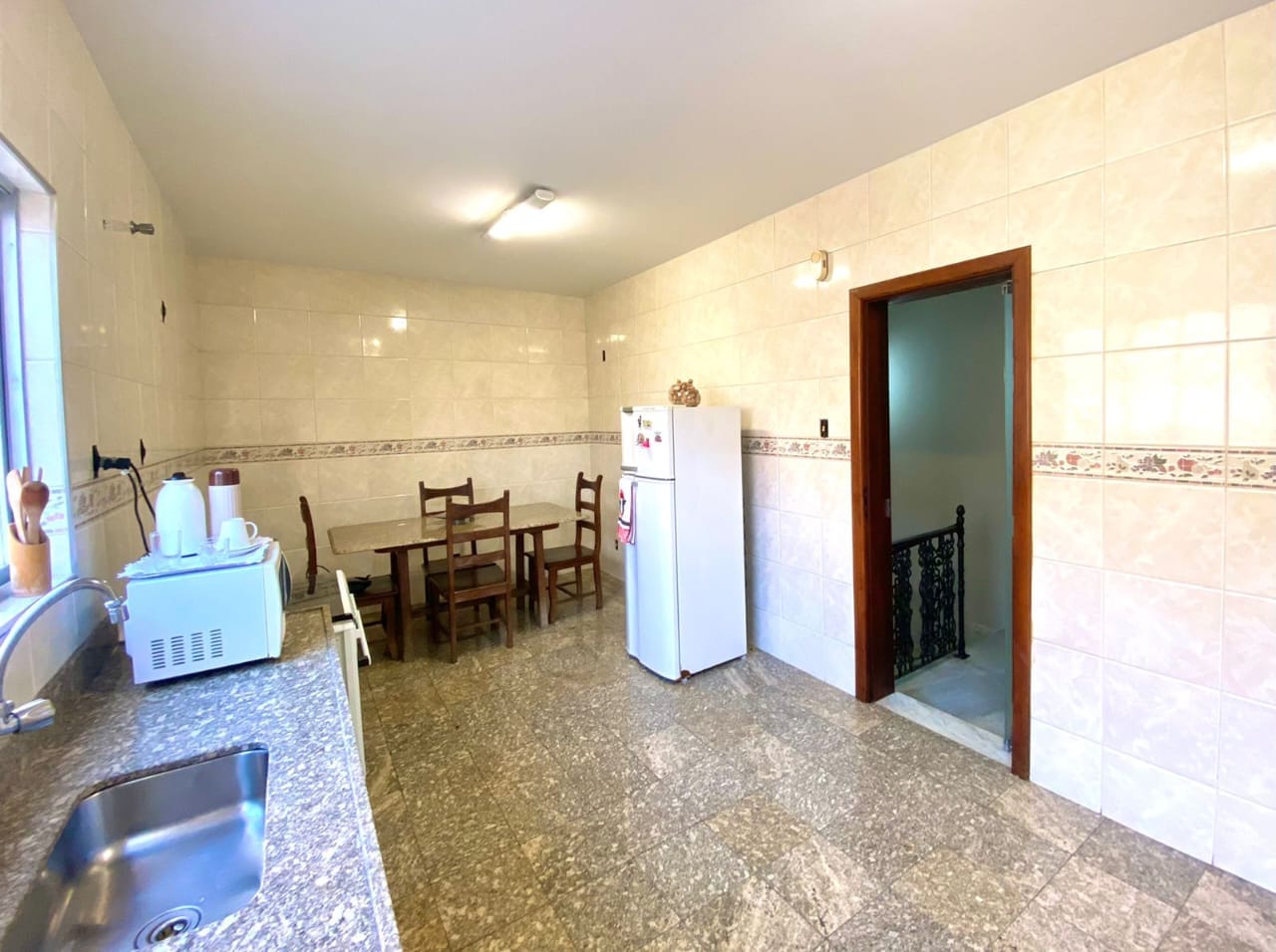 Casa com 5 quartos, 5 banhos 1 suíte, 1 lavabo, 3 salas, 7 vagas de garagem, 3 andares, 2 cozinhas, à venda, Alto Caiçaras, Belo Horizonte, MG miniatura 17