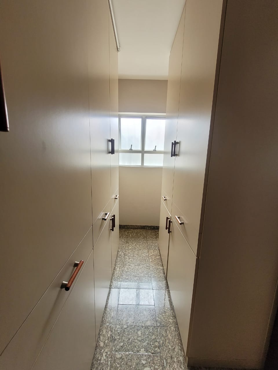 Casa com 5 quartos, 5 banhos 1 suíte, 1 lavabo, 3 salas, 7 vagas de garagem, 3 andares, 2 cozinhas, à venda, Alto Caiçaras, Belo Horizonte, MG miniatura 39