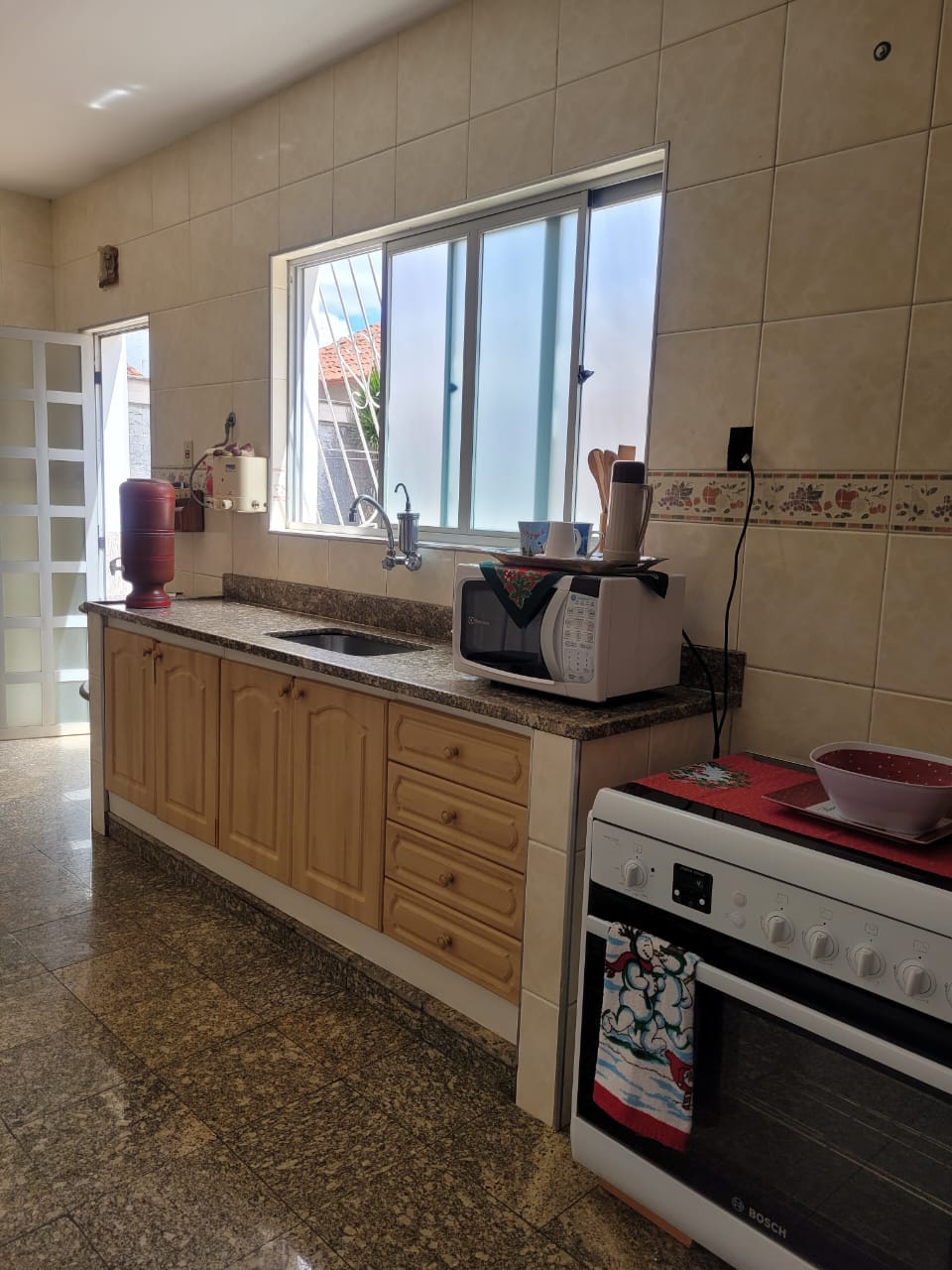 Casa com 5 quartos, 5 banhos 1 suíte, 1 lavabo, 3 salas, 7 vagas de garagem, 3 andares, 2 cozinhas, à venda, Alto Caiçaras, Belo Horizonte, MG miniatura 44
