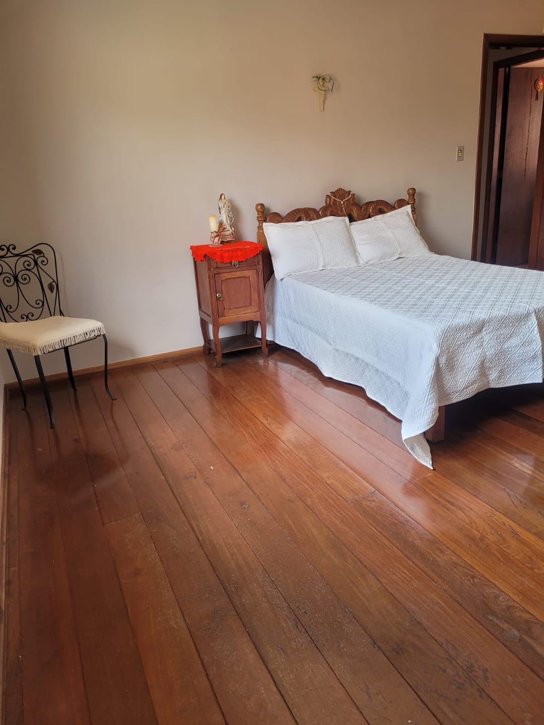 Casa com 5 quartos, 5 banhos 1 suíte, 1 lavabo, 3 salas, 7 vagas de garagem, 3 andares, 2 cozinhas, à venda, Alto Caiçaras, Belo Horizonte, MG miniatura 69
